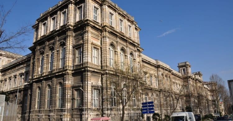 Hazırlık programında yüz yüze eğitim kararı