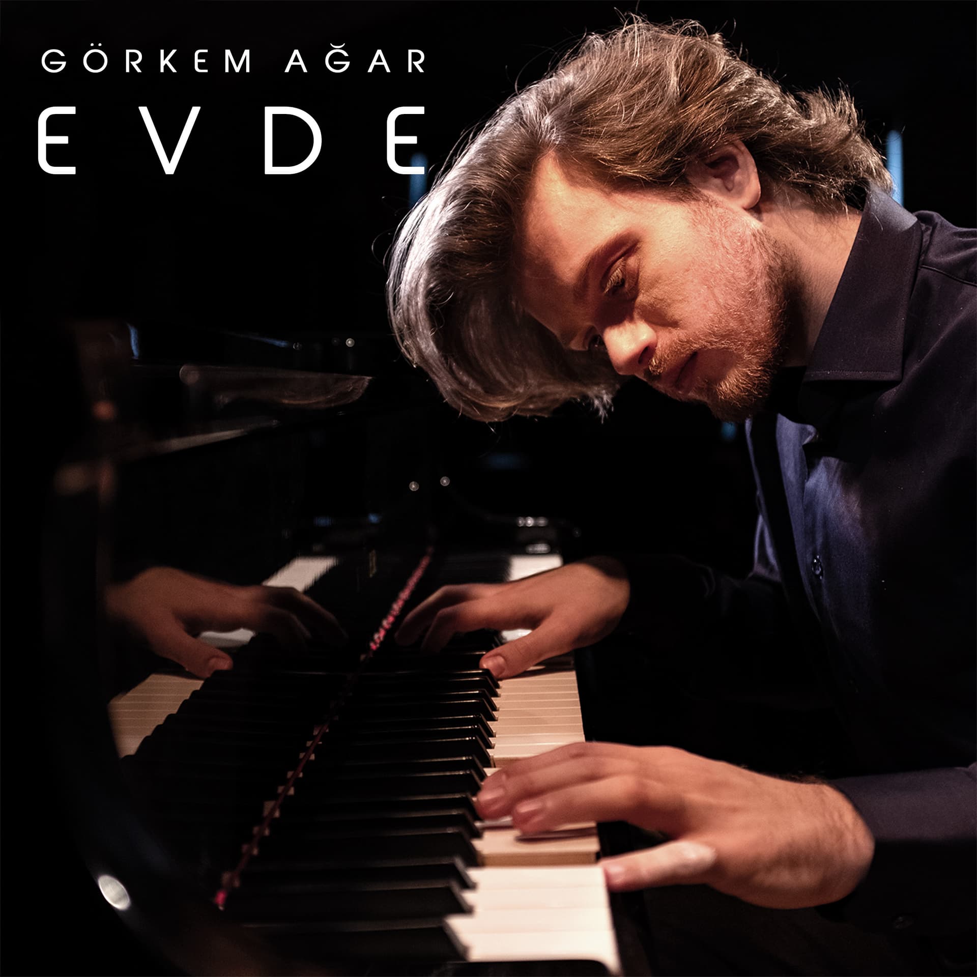 İTÜ'lü Görkem Ağar'ın ilk piyano albümü yayınlandı