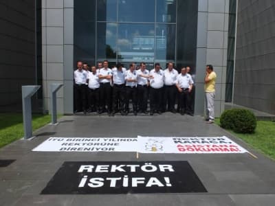 İTÜ'de 'helvalı' protesto