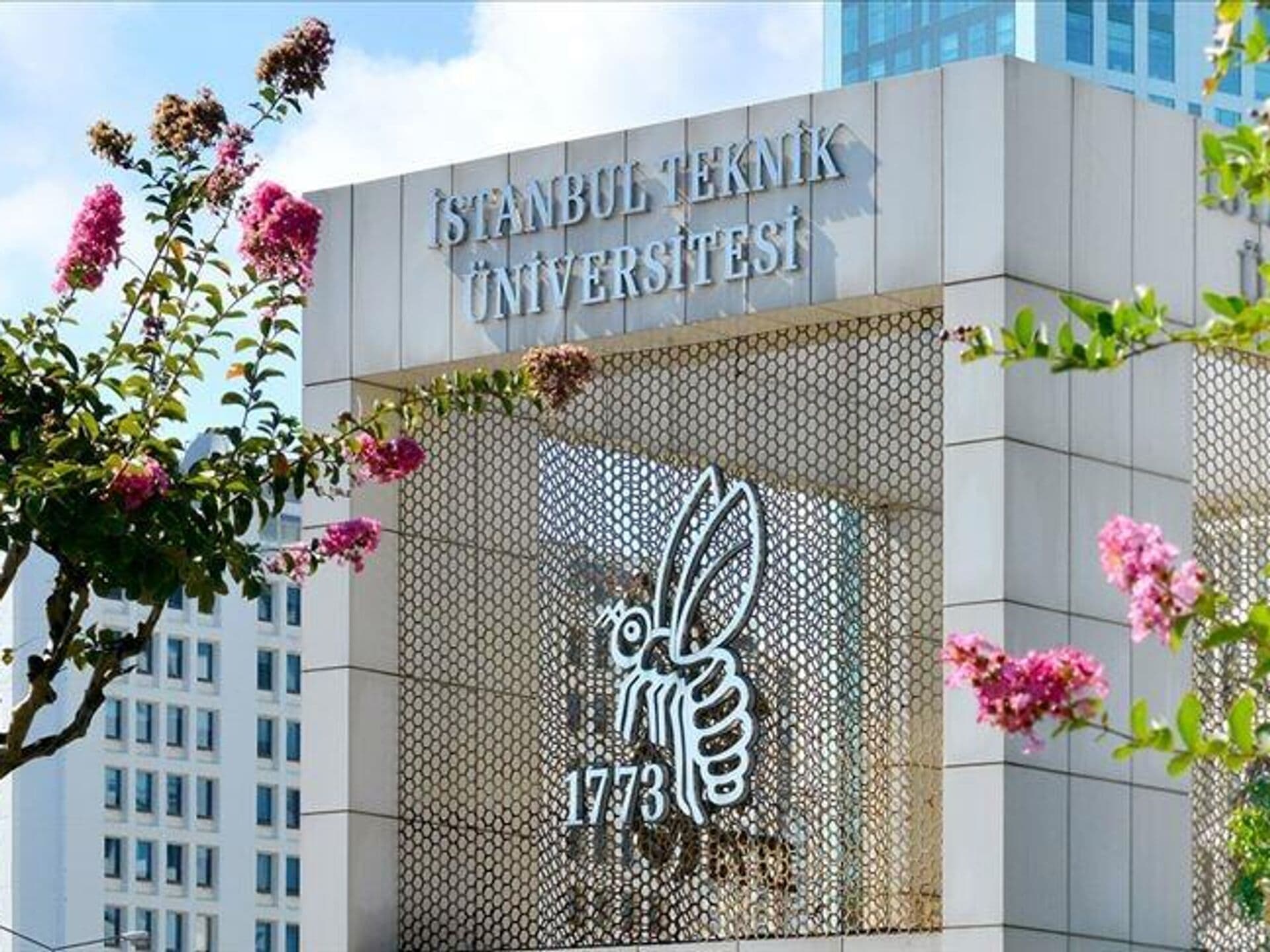 YÖK 2024 kontenjanlarını açıkladı İTÜ kontenjanları azaldı