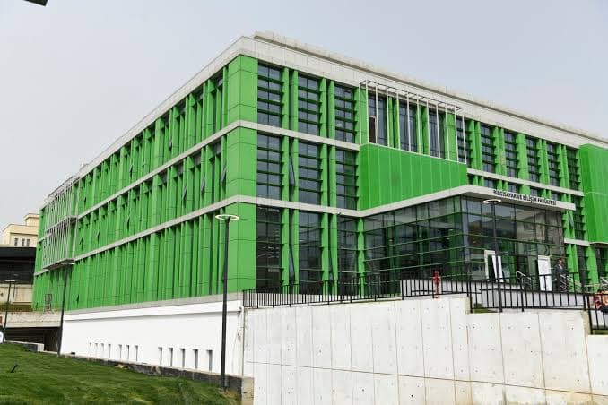 Bilgisayar ve Bilişim Fakültesi, eksiklerine rağmen açıldı