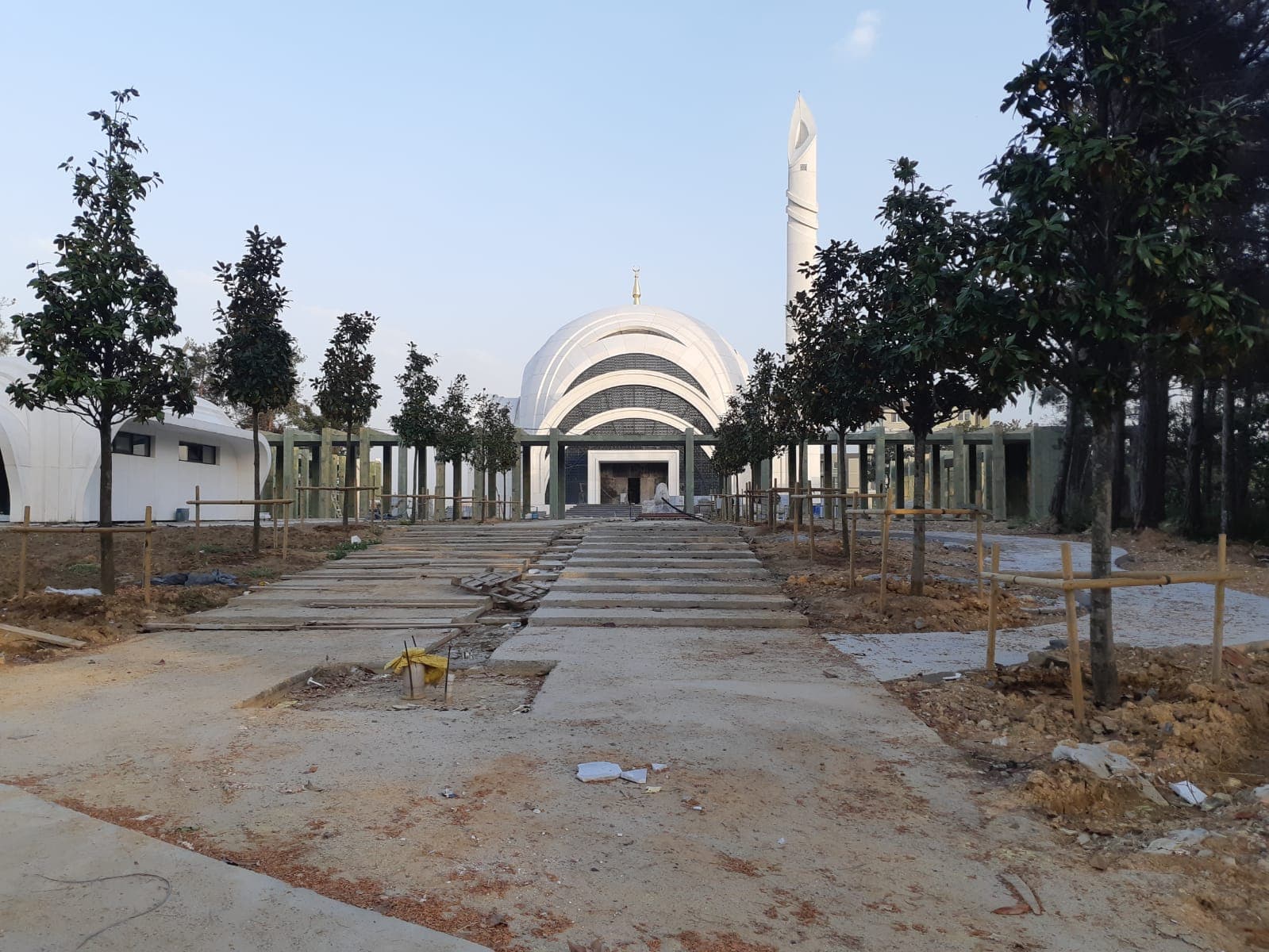 İnşaatı tamamlanmayan İTÜ Camisi alelacele açıldı