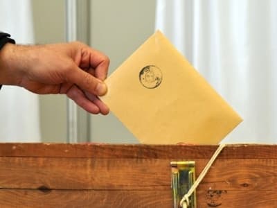 Yerel seçimlerde oy kullanacak öğrenciler için önemli bilgiler