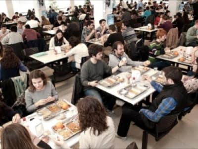 Vegan Öğrencilerden Yemekhane Eylemi